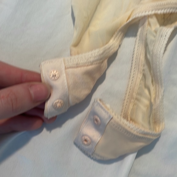 NWT 1 Thing Halter Neck Sleeveless Paisley Floral Tie Open Back Bodysuit - Picture 10 of 12